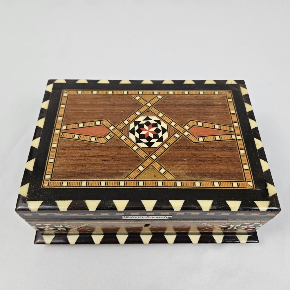 Spanish Marquetry Laquered Jewelry Box Musical Mosaic Vintage Mid-Century - Picture 2 of 11